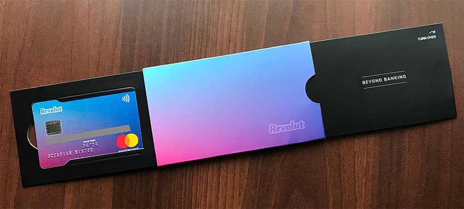 Cardul Revolut in Romania: cum este impachetat si cum arata cand il primesti
